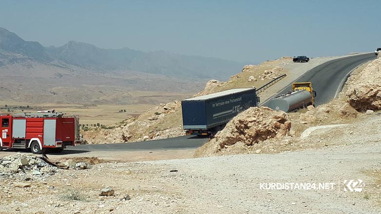 A mini bus carrying two Iraqi tourist families drove off a mountainous road in the Kurdistan Region, killing and injured tens of people  Aug. 30, 2019. (Photo: Kurdistan 24/Karwan Yara)
